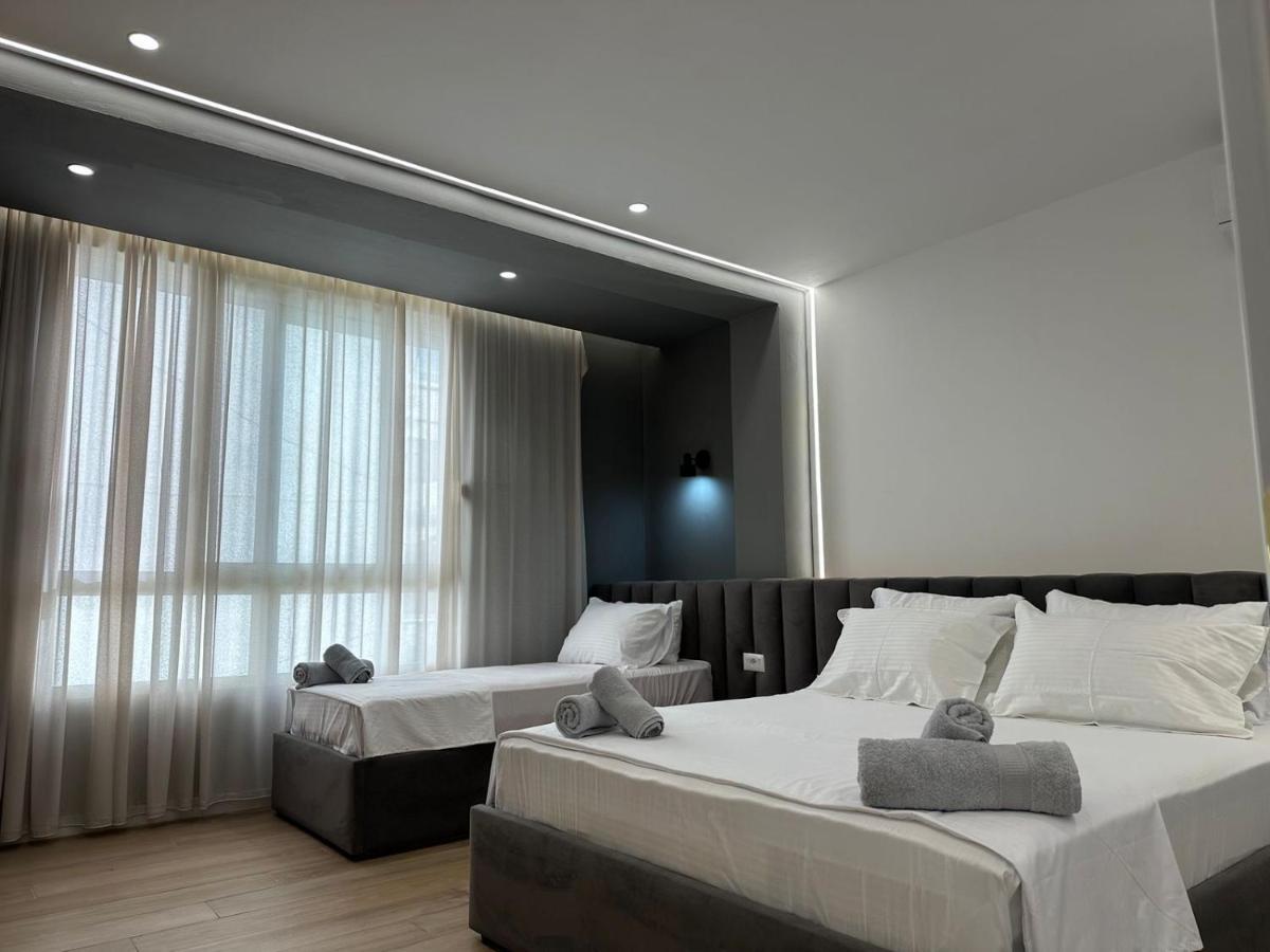 Luxurious Seaside Apartment Durres Exterior photo